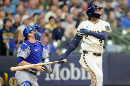 Turang homers, bullpen delivers as Brewers beat Dodgers 2-1